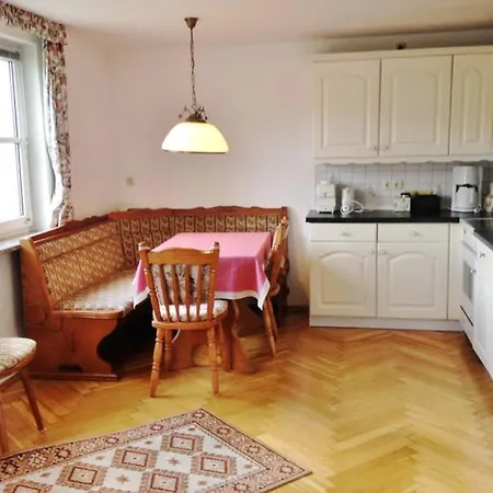 Schoene Ferienwohnung Am Schlosspark *