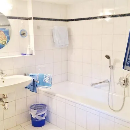 Schoene Ferienwohnung Am Schlosspark * Bad Brückenau